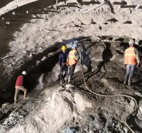 顺德拱顶带模注浆料的施工流程及注意事项